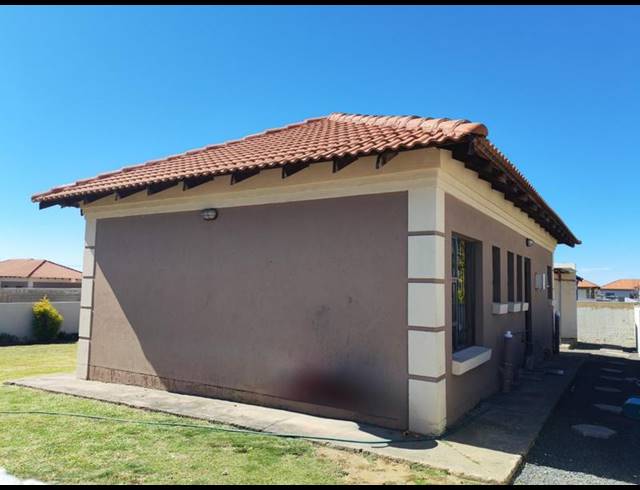 3 BEDROOM HOUSE FOR SALE IN ERMELO